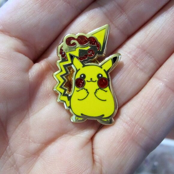 Pikachu Pin Glitter~Hard Enamel - Picture 1 of 3